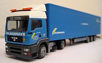 Felbermayr Schwertransporte, Wels: Modell von Herpa - .