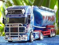 HS Trucking: Modell von Herpa - .